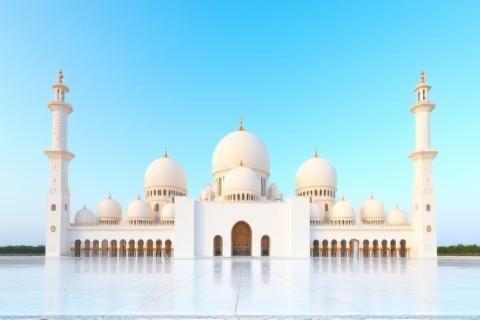 Sheikh Zayed Grand Mosque in Abu Dhabi